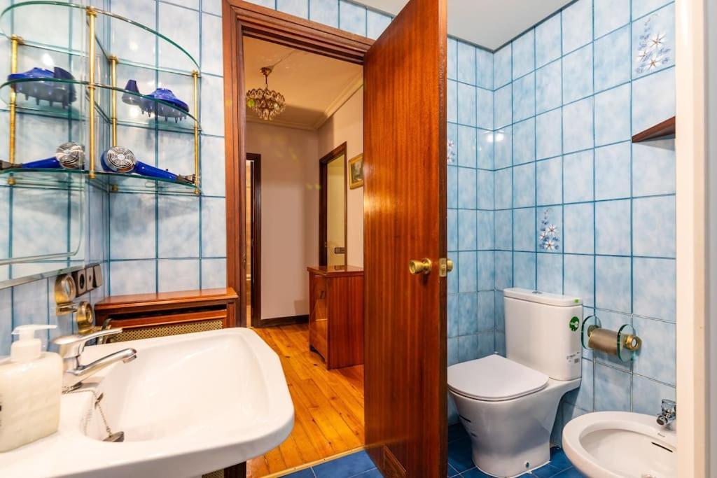 Terraza Playa Y Calle Peatonal Ess03377 산세바스티안 외부 사진