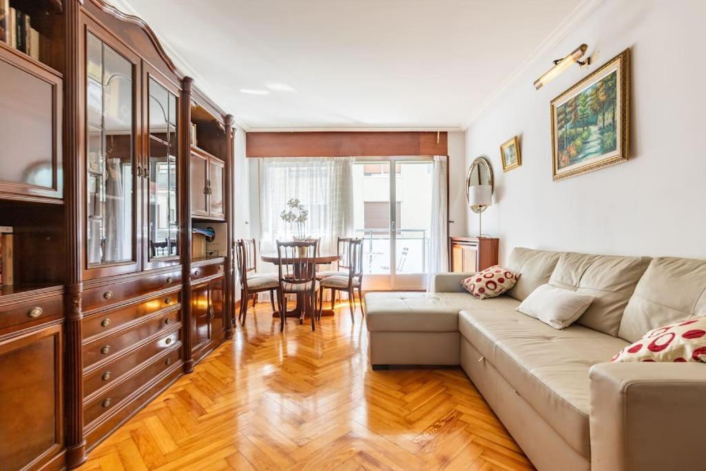 Terraza Playa Y Calle Peatonal Ess03377 산세바스티안 외부 사진