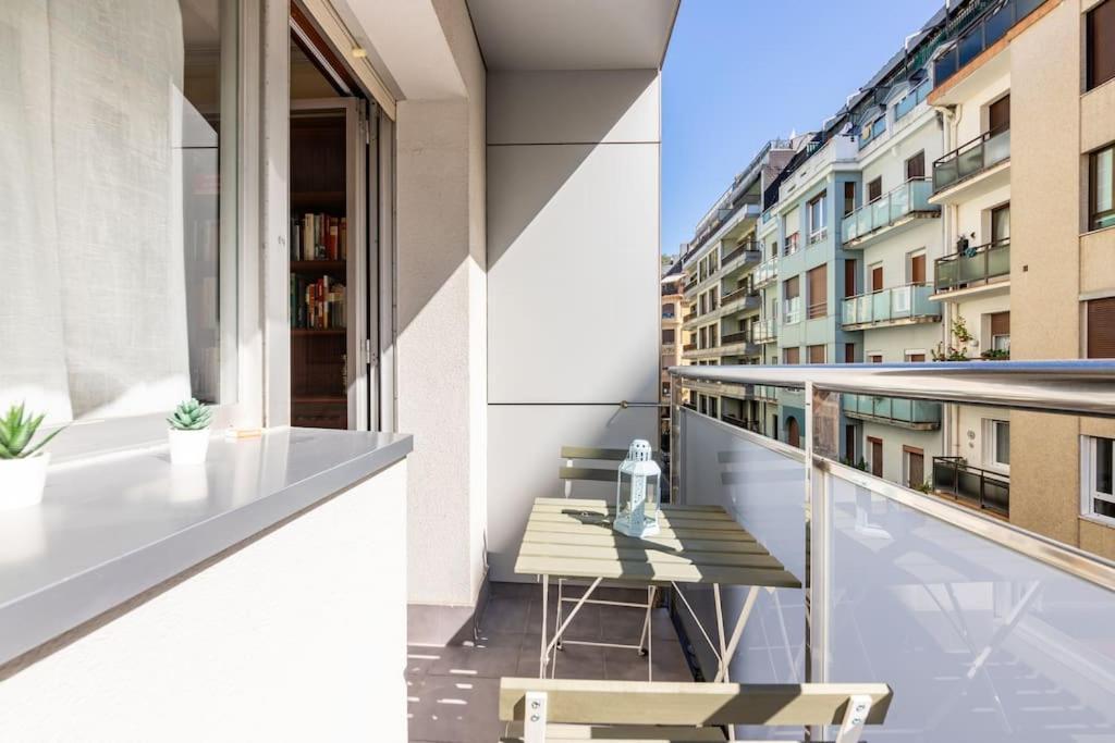 Terraza Playa Y Calle Peatonal Ess03377 산세바스티안 외부 사진